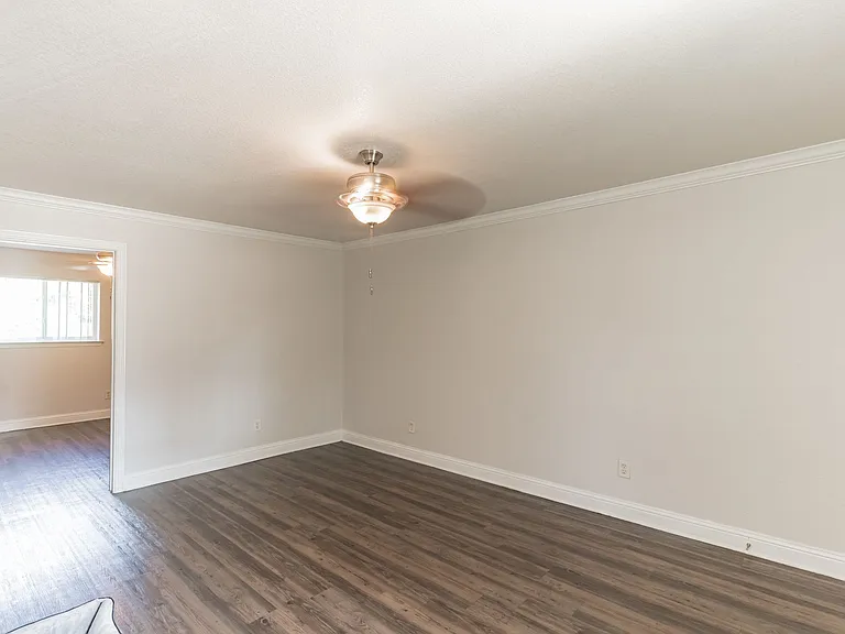 The Addison Apartments — Photo 12