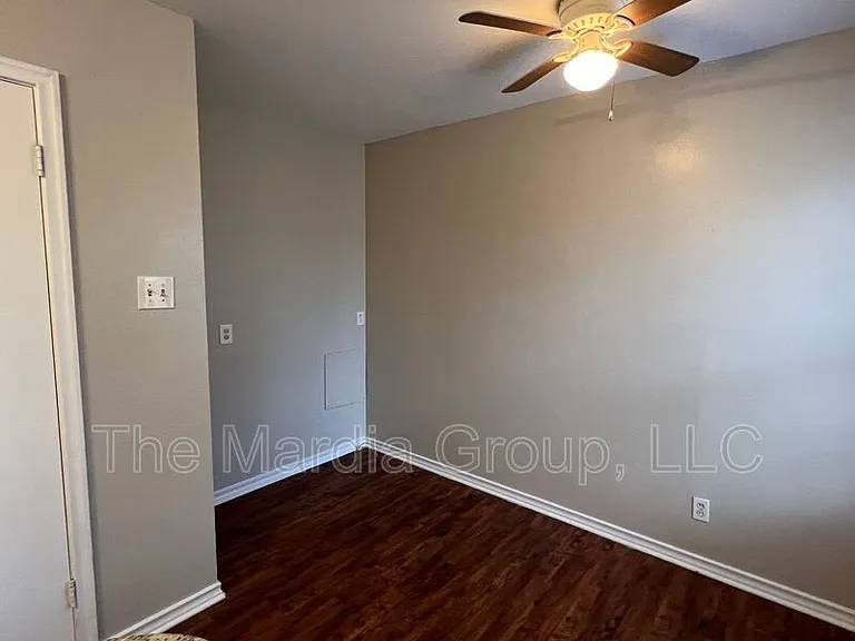 9302 Piper Ln — Photo 11