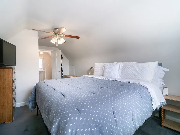 1129 Jefferson Ave — Photo 20