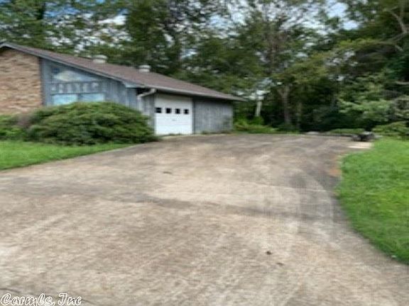 2nd image of 403 Rolling Oaks Dr