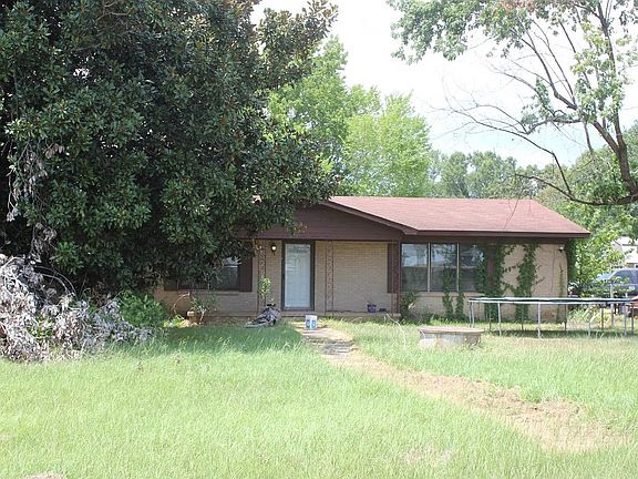 3rd image of 4102 S Lake Dr