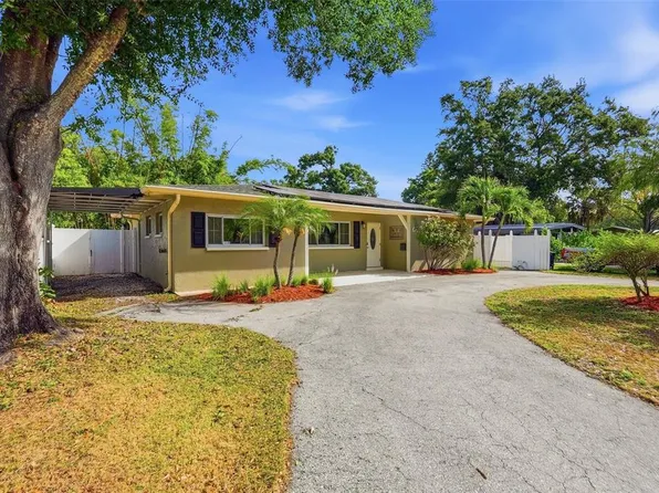 5654 Kiwanis Pl NE, Saint Petersburg, FL 33703