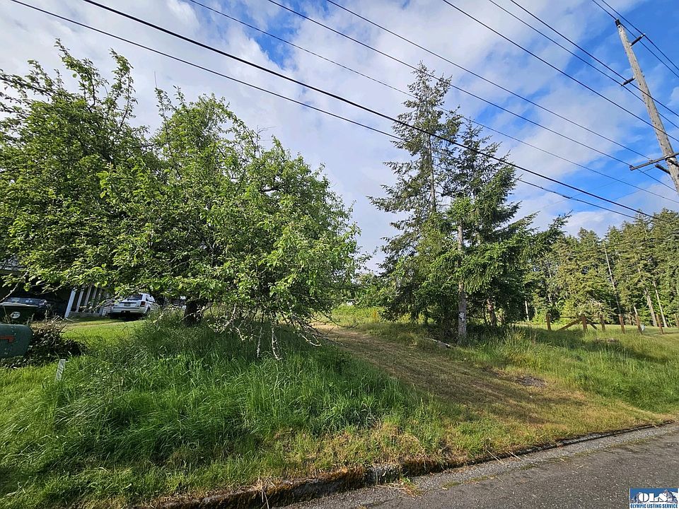 1st image of 222 W Park Ave