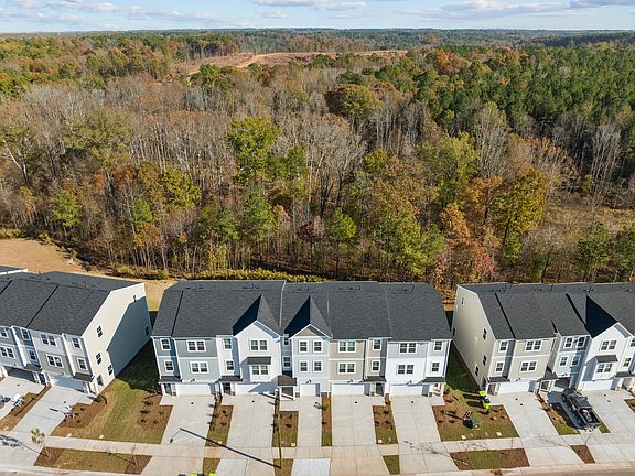 2nd image of 3031 Castle Loch Ln #1