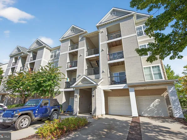 5123 Travis Edward Way APT J, Centreville, VA 20120