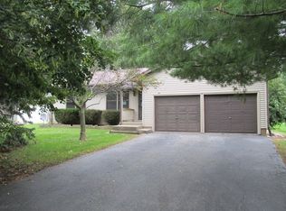 1305 Reva Ln, Sandwich, IL 60548