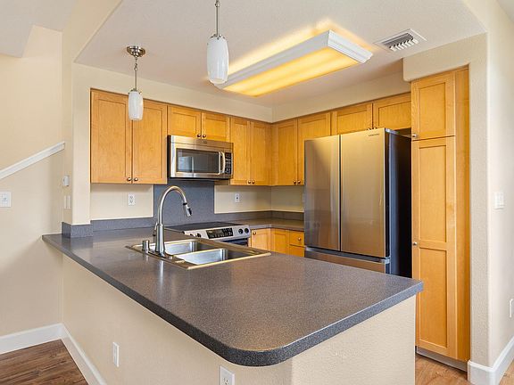 2nd image of 92-1500 Aliinui Dr APT 1