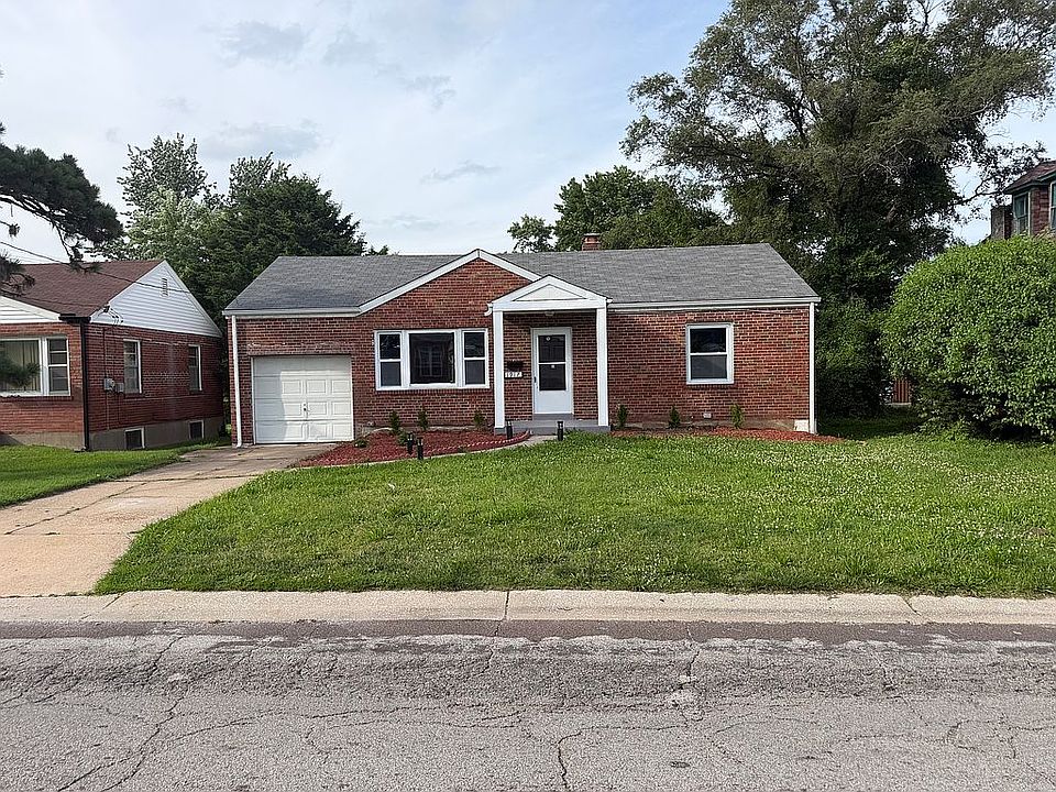 1st image of 1917 McLaran Ave