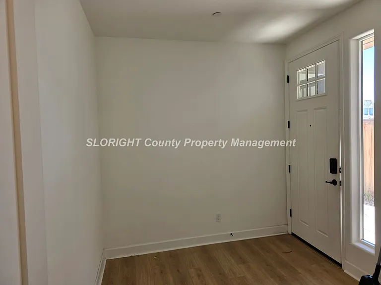1028 Forest St — Photo 12