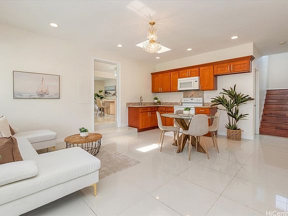 5th image of 3098 E Manoa Rd