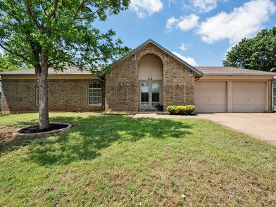 212 S Heights Dr, Crowley, TX, 76036