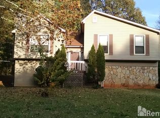 3869 N Quail Dr, Douglasville, GA 30135