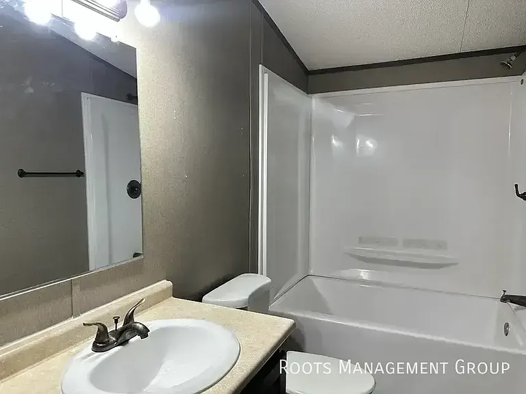 310 Scobey Ave #304 — Photo 8