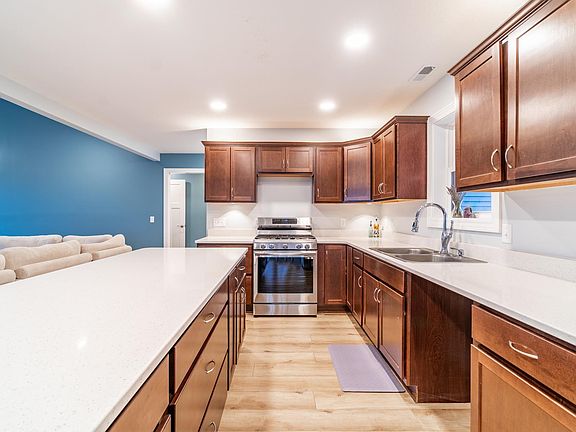 4th image of 1170 E Kennys Ct N