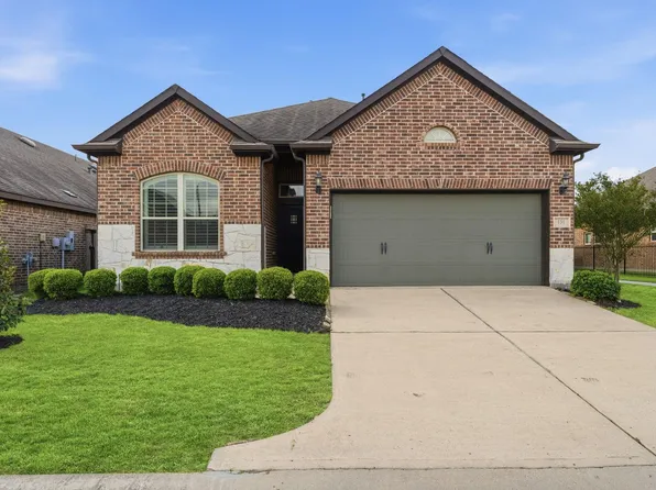 131 Castlegate Ln, Houston, TX 77065