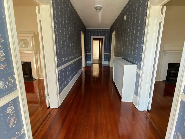 224 Moffett St — Photo 5