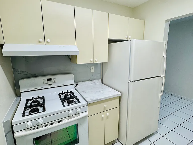 4655 Palm Ave #121 — Photo 3