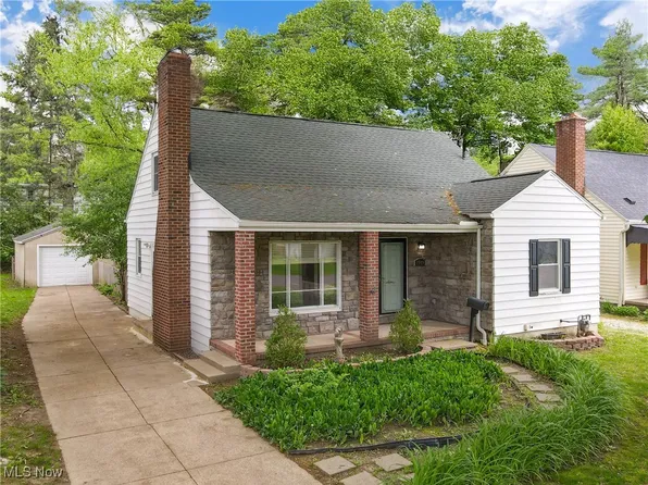 1945 Stabler Rd, Akron, OH 44313