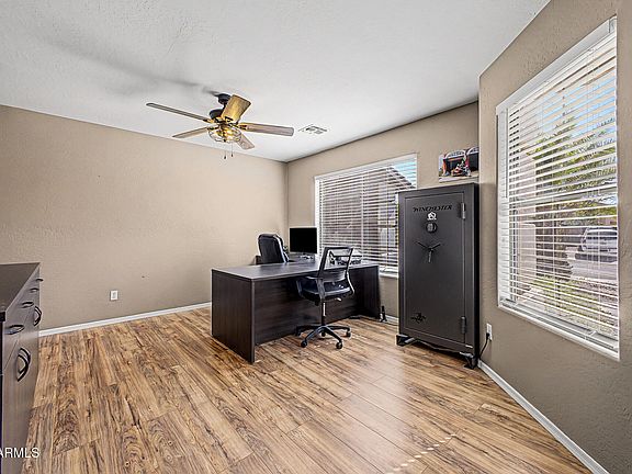 4th image of 3763 S CHAPARRAL Road