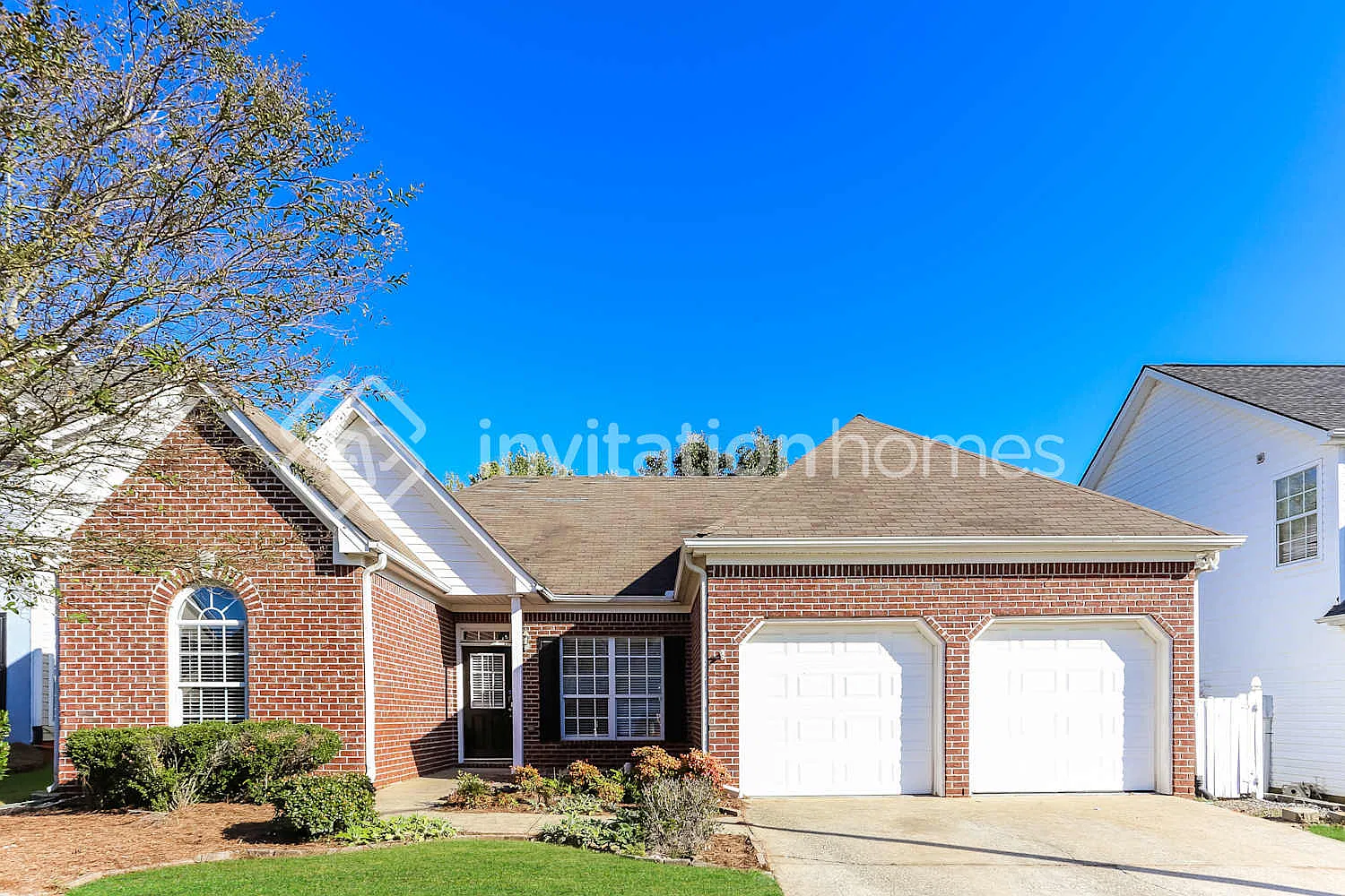 55 Lakebrooke Ln Marietta, GA 30066 — Photo 1