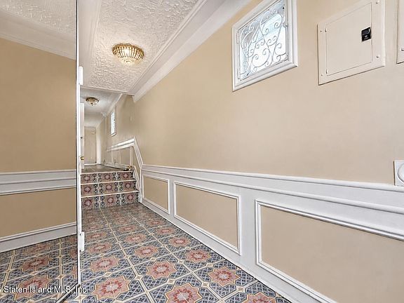5th image of 75 Bangor St