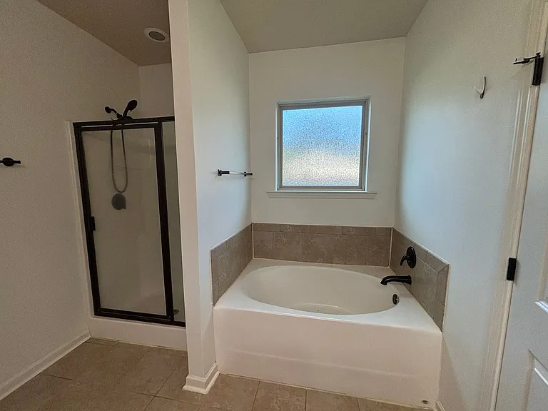 510 Greenwich Dr — Photo 11
