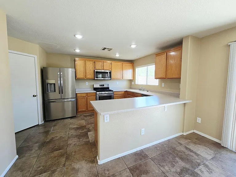 348 Bella Calabria Ave — Photo 7