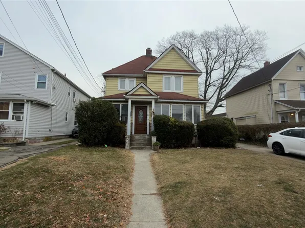 225 Church St Floor 2, Freeport, NY 11520