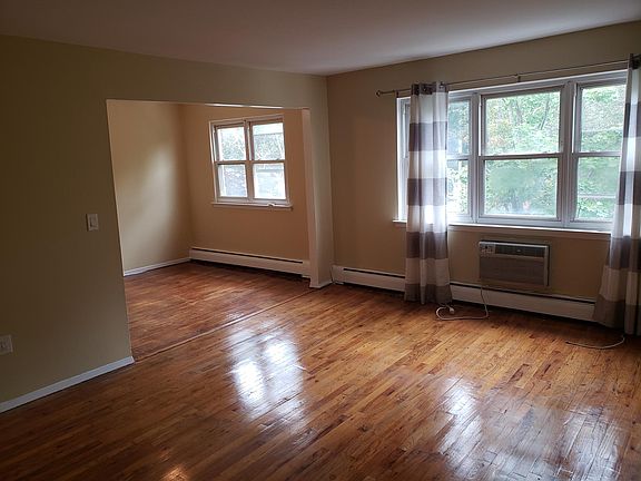 2nd image of 8027 135th St