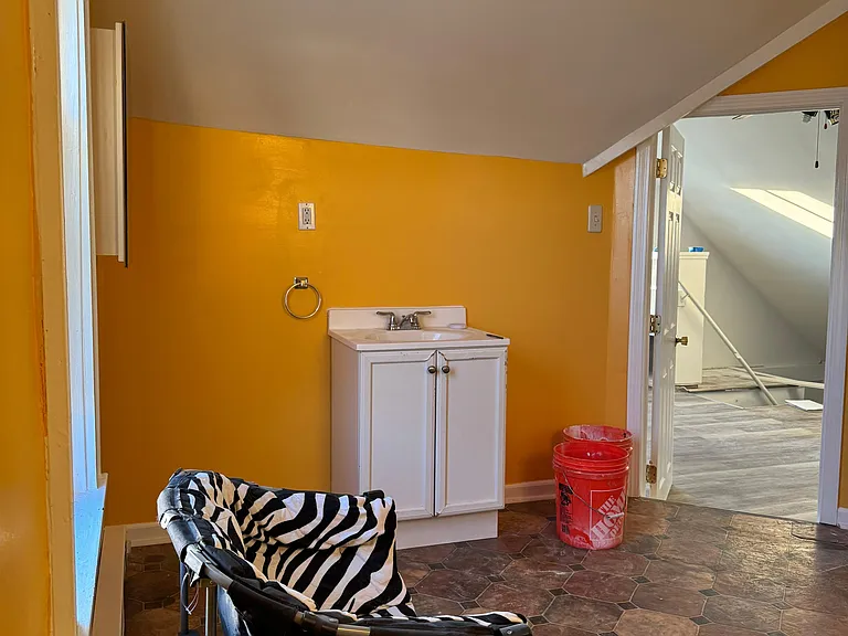 53 Davis Ave #3 — Photo 7