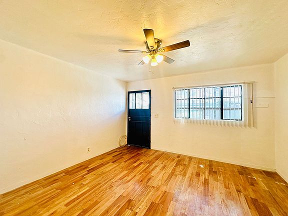 4th image of 120 E 33rd St #33RD120-4