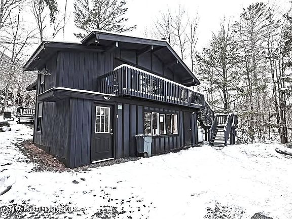 2nd image of 14 Creek Lane