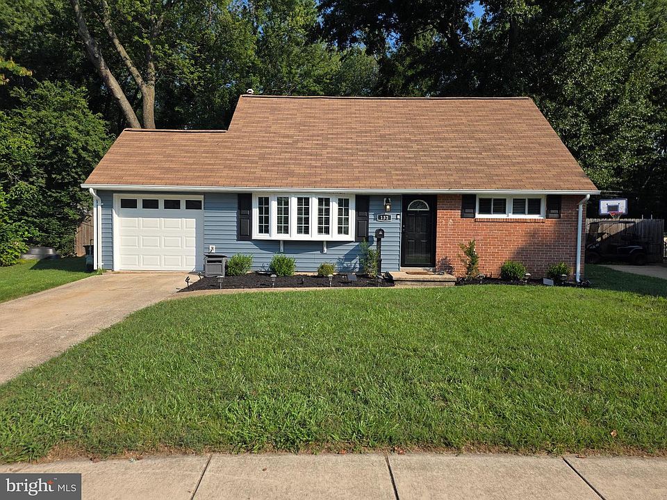 2nd image of 132 N Meadow Dr