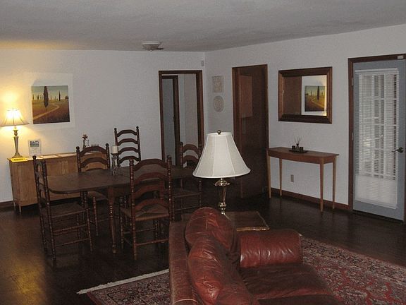 4th image of 5528 Weller Ave