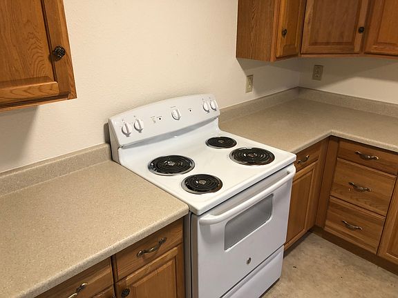 2nd image of 2612 Burwell St