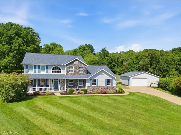 813 Walnut Ridge St NW, Bolivar, OH 44612