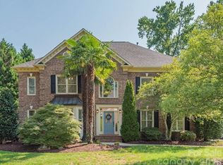 11645 Stonebriar Dr, Charlotte, NC 28277