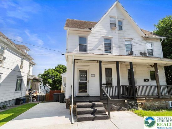 414 W Mountain Ave, Pen Argyl, PA 18072