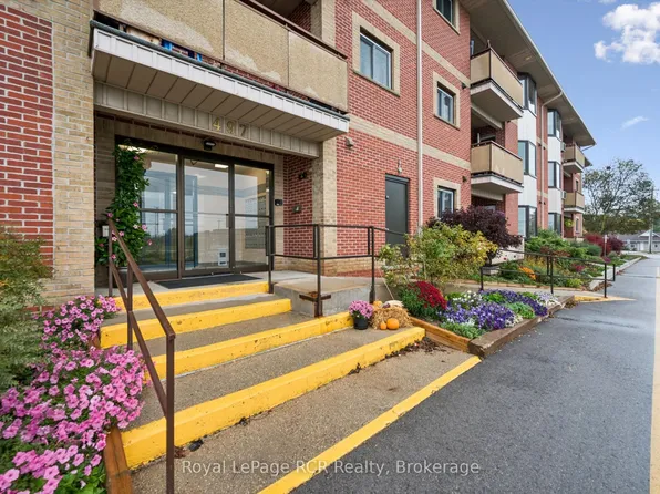 497 Birmingham St W #105, Wellington North, ON N0G 2L1