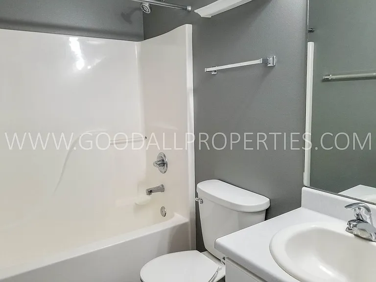 2420 Pine Ct — Photo 10