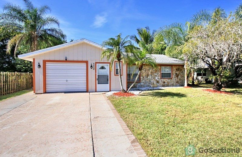 1st image of 6028 SE Avalon Dr
