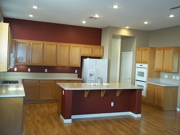 5th image of 2724 Cool Lilac Ave