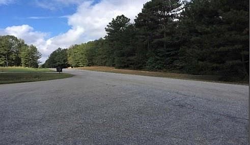 1st image of 200 Green Meadow Ln