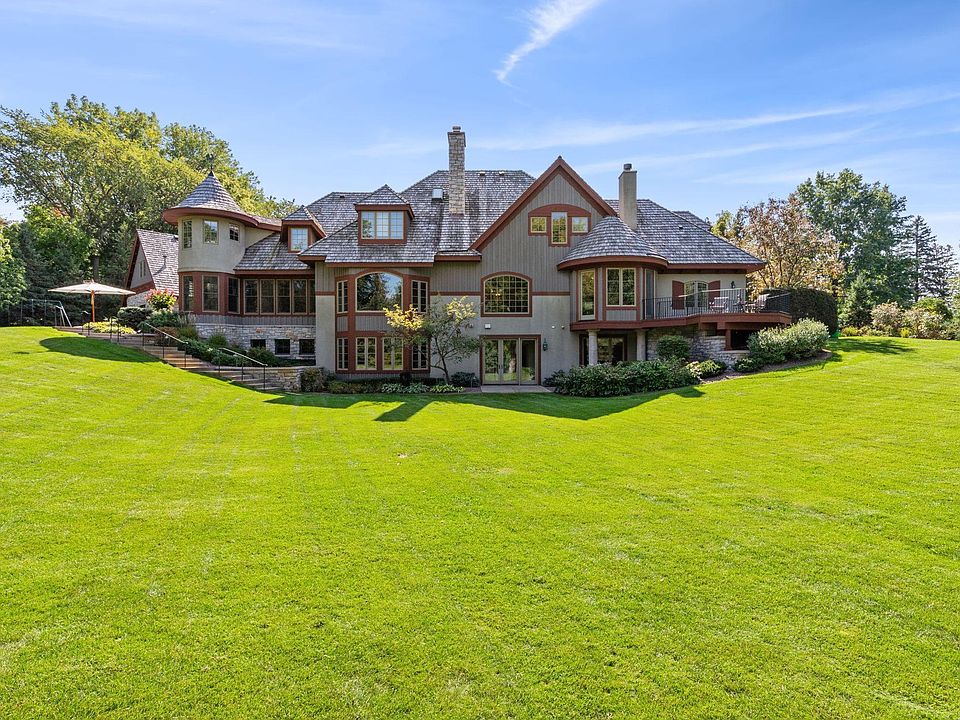 1st image of 781 Ferndale Rd N