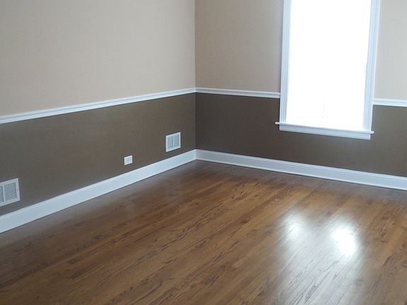 3rd image of 10722 S Kedzie Ave