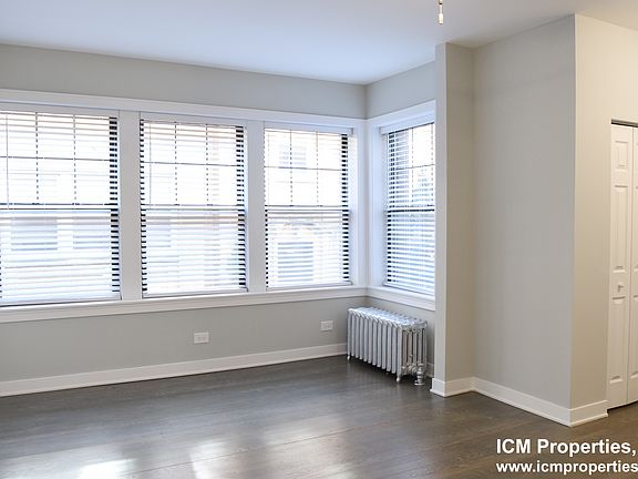 2nd image of 5045 N Damen Ave #5061-1E