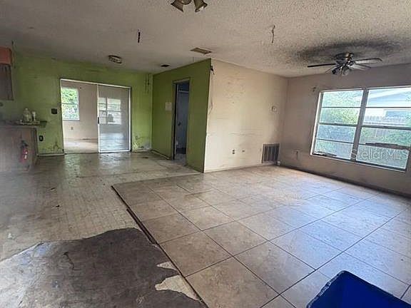 4th image of 10407 N 25TH STREET