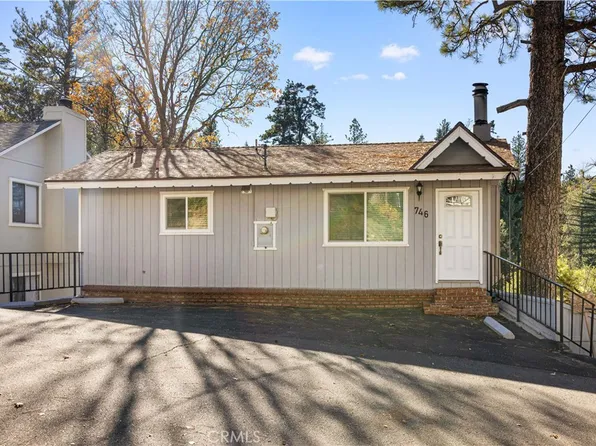 746 Arth Dr, Crestline, CA 92325