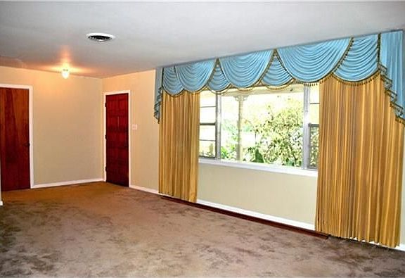 2nd image of 1414 Huge Oaks St