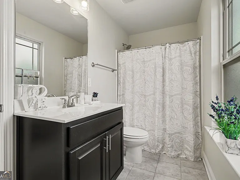 837 Everleigh Ct — Photo 13